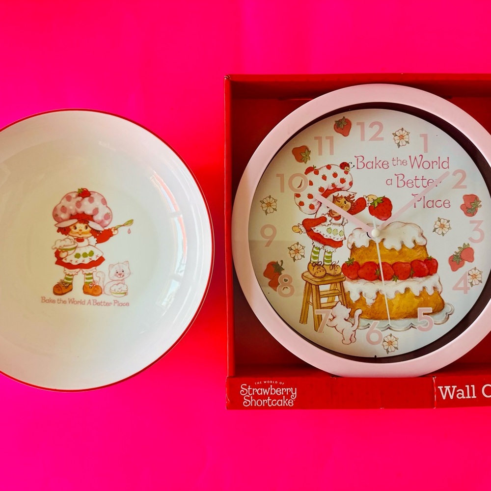 Strawberry Shortcake Wall Clock and Bowl Set
